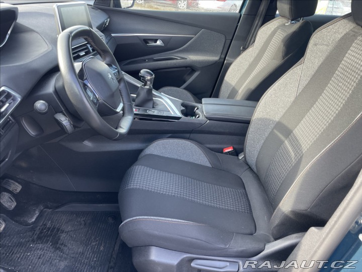 Peugeot 3008 1,2 PureTech 96kw LED, CZ 2022