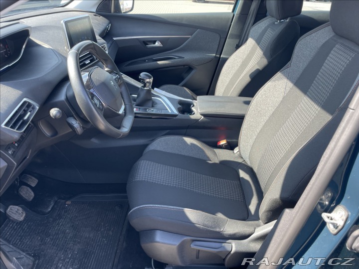 Peugeot 3008 1,2 PureTech 96kw LED, Ka 2022