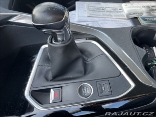 Peugeot 3008 1,2 PureTech 96kw LED, CZ 2022