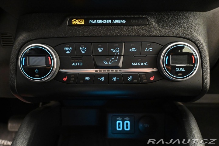 Ford Focus 2,0 Ecoblue 110 kW AT8 Zá 2020