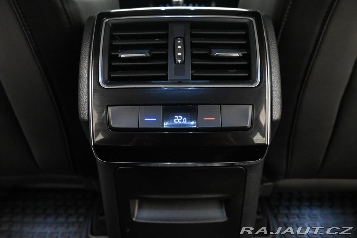 Škoda Superb 2,0 TDI 110 kW DSG Záruka 2022