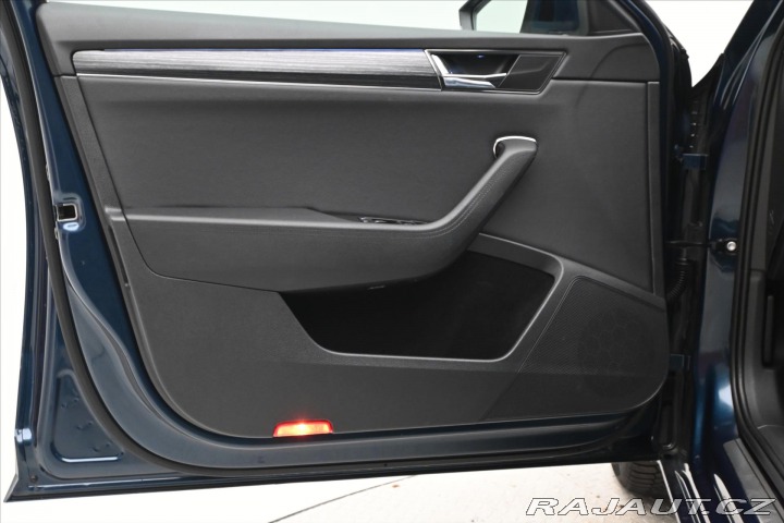 Škoda Superb 2,0 TDI 110 kW DSG Záruka 2022