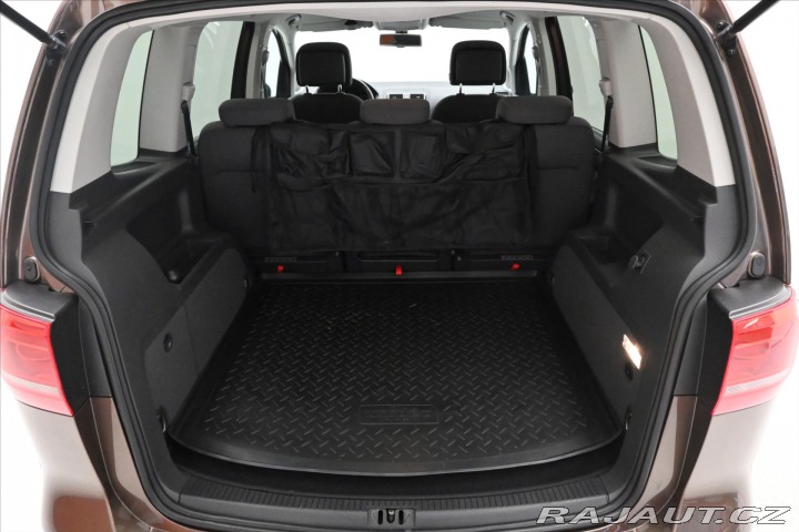 Volkswagen Touran 1,6 TDI 77 kW DSG Záruka 2014