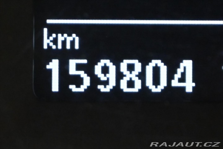 Volkswagen Touran 1,6 TDI 77kW DSG Záruka a 2014