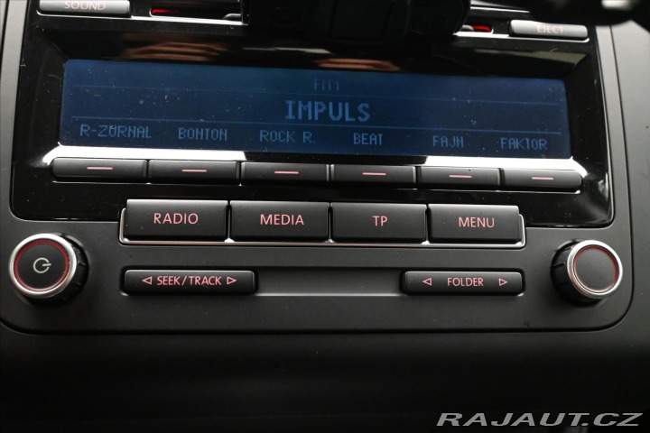 Volkswagen Touran 1,6 TDI 77 kW DSG Záruka 2014