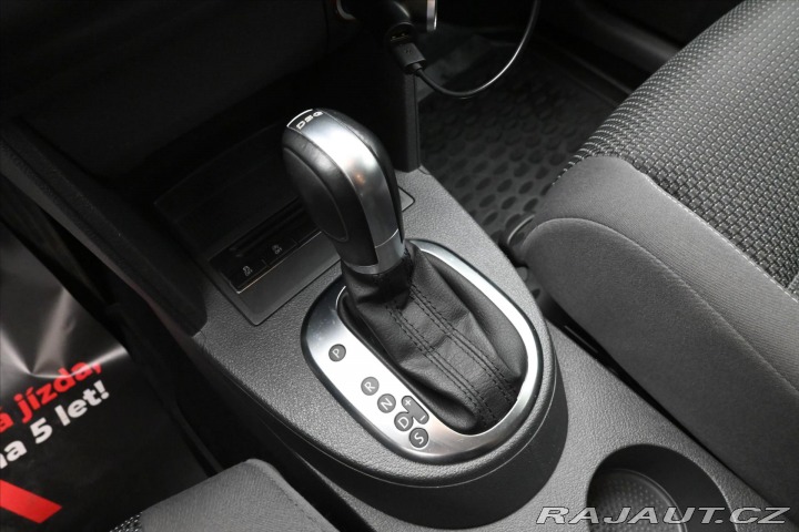 Volkswagen Touran 1,6 TDI 77 kW DSG Záruka 2014