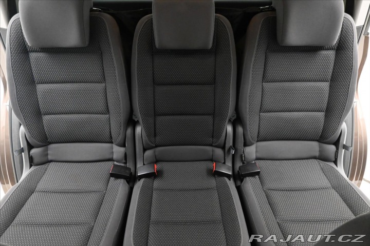 Volkswagen Touran 1,6 TDI 77 kW DSG Záruka 2014