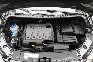 Volkswagen Touran 1,6 TDI 77 kW DSG Záruka 2014