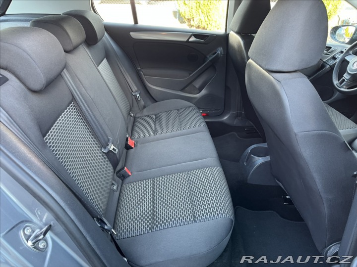 Volkswagen Golf 1,6 MPi 75kW VI. 5dv. 2009