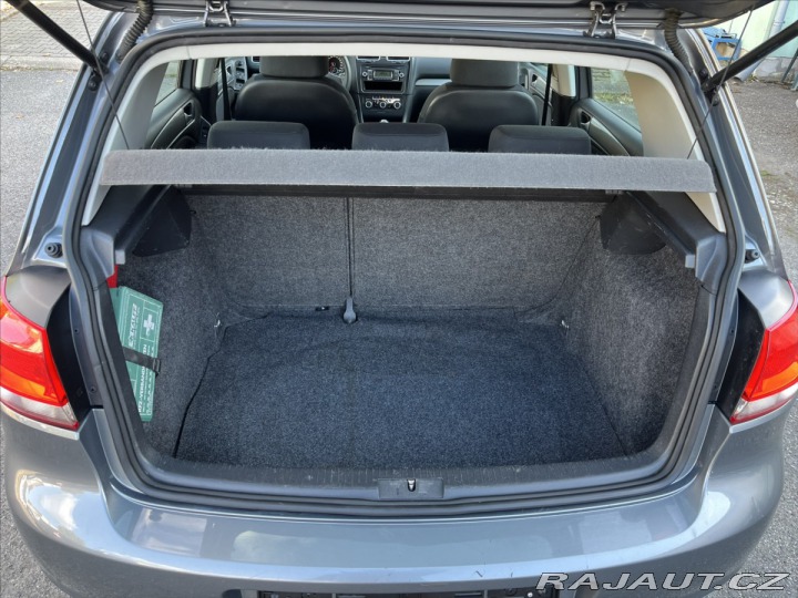 Volkswagen Golf 1,6 MPi 75kW VI. 5dv. 2009