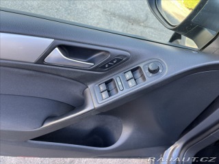 Volkswagen Golf 1,6 MPi 75kW VI. 5dv. 2009