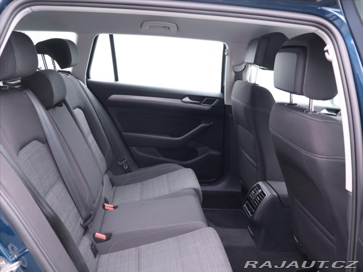 Volkswagen Passat 1,5 TSI 110kW Business DS 2022