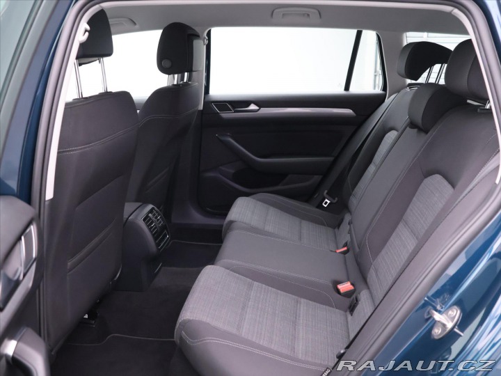 Volkswagen Passat 1,5 TSI 110kW Business DS 2022