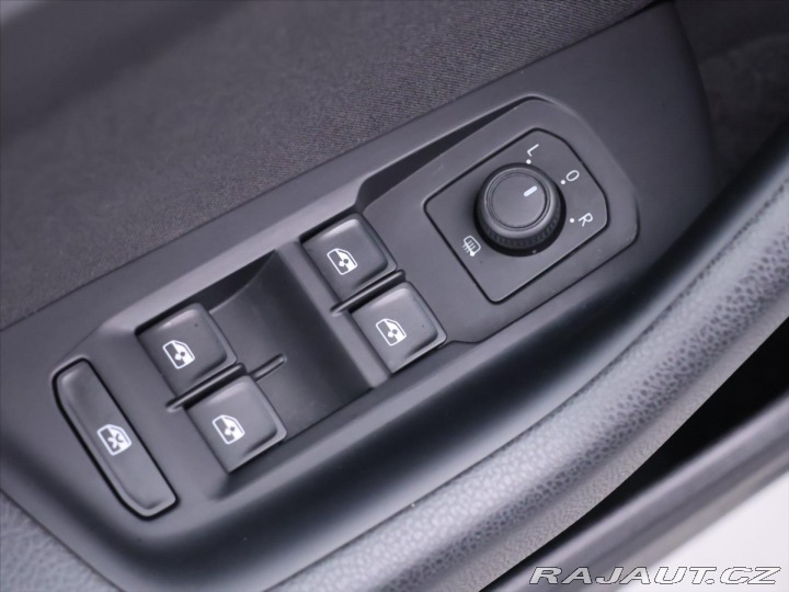 Volkswagen Passat 1,5 TSI 110kW Business DS 2022
