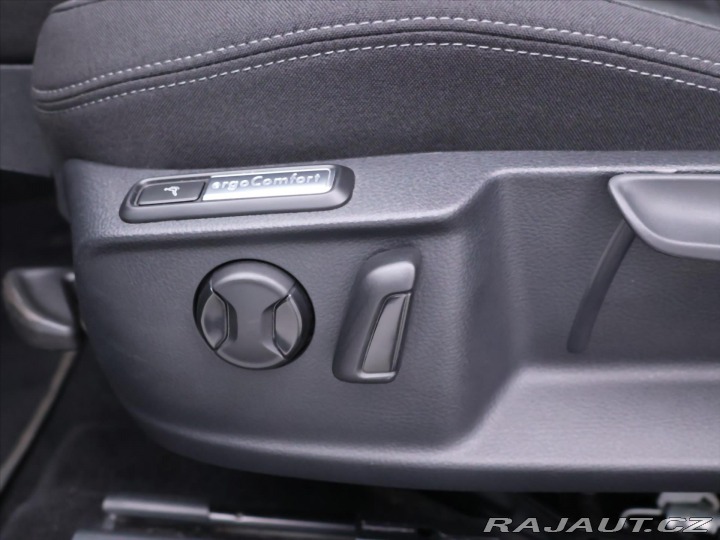 Volkswagen Passat 1,5 TSI 110kW Business DS 2022