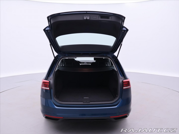 Volkswagen Passat 1,5 TSI 110kW DSG Busines 2022
