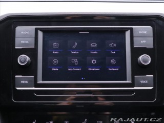 Volkswagen Passat 1,5 TSI 110kW Business DS 2022