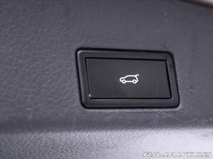 Volkswagen Touareg 3,0 TDI 193kW CZ Masaj DP 2017