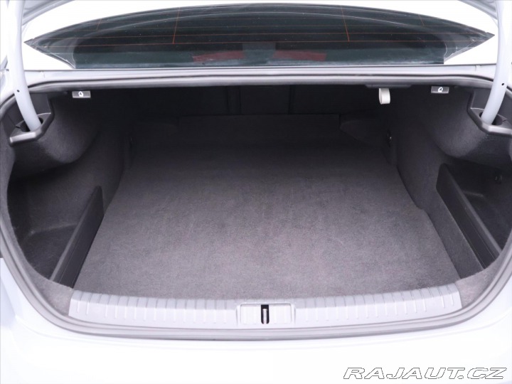 Volkswagen Passat 1,5 TSI DSG Business CZ D 2022