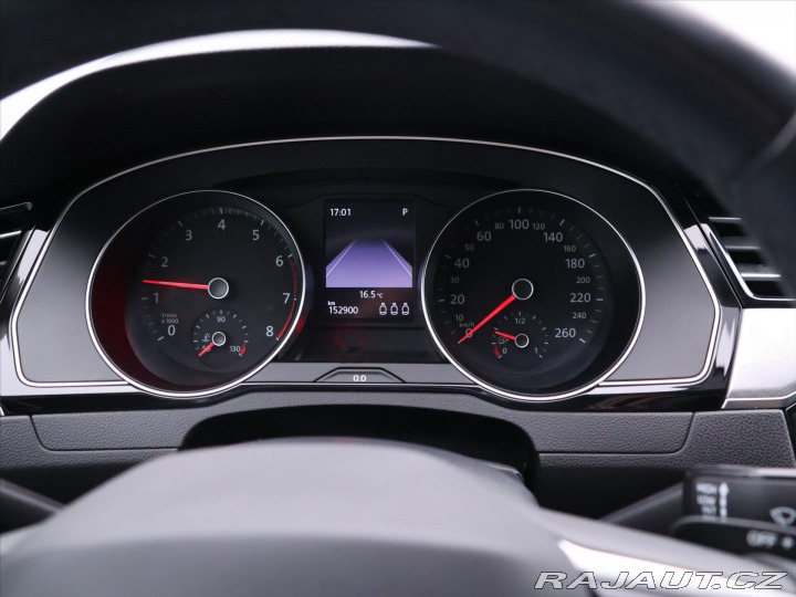 Volkswagen Passat 1,5 TSI DSG Business CZ D 2022