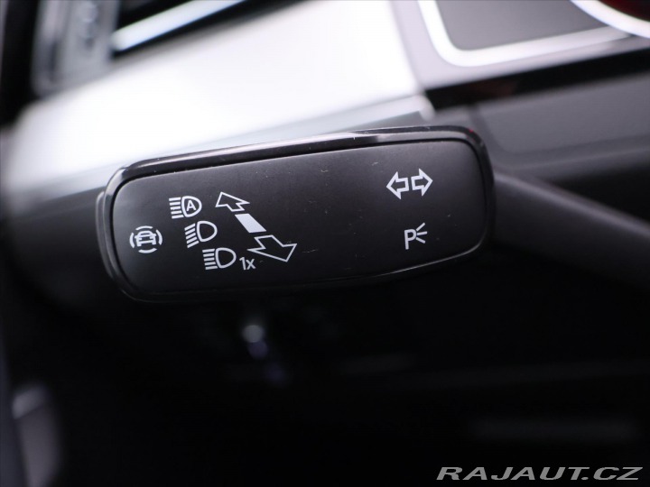 Volkswagen Passat 1,5 TSI DSG Business CZ D 2022