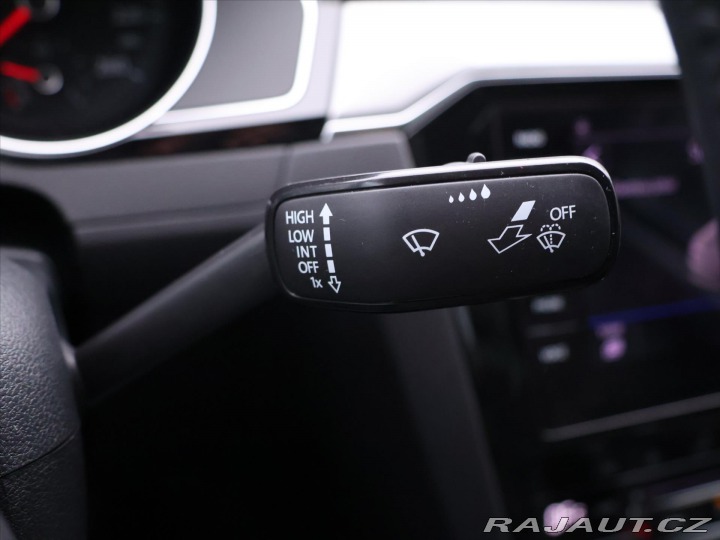 Volkswagen Passat 1,5 TSI DSG Business CZ D 2022