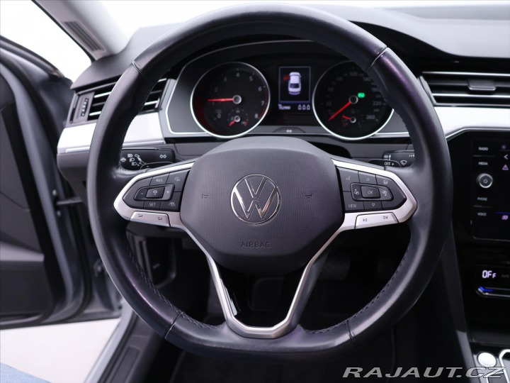 Volkswagen Passat 1,5 TSI DSG Business CZ D 2022