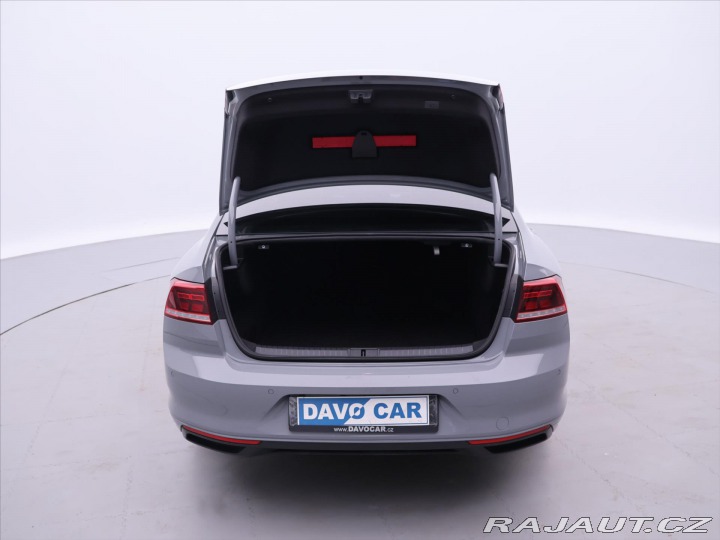 Volkswagen Passat 1,5 TSI DSG Business CZ D 2022