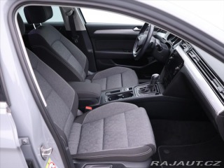 Volkswagen Passat 1,5 TSI DSG Business CZ D 2022