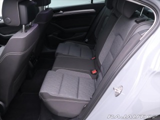 Volkswagen Passat 1,5 TSI DSG Business CZ D 2022