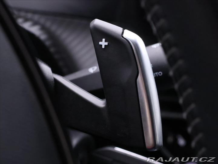 Peugeot 2008 1,2 PT 96kW Aut. LED CZ 1 2021