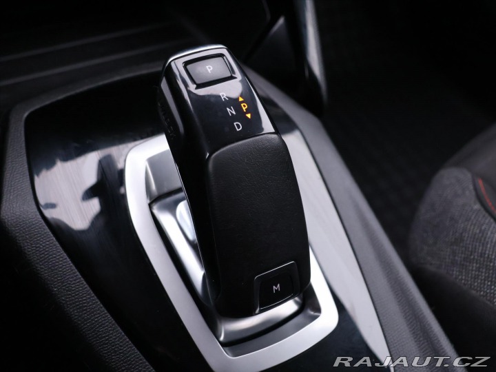 Peugeot 2008 1,2 PT 96kW Aut. LED CZ 1 2021