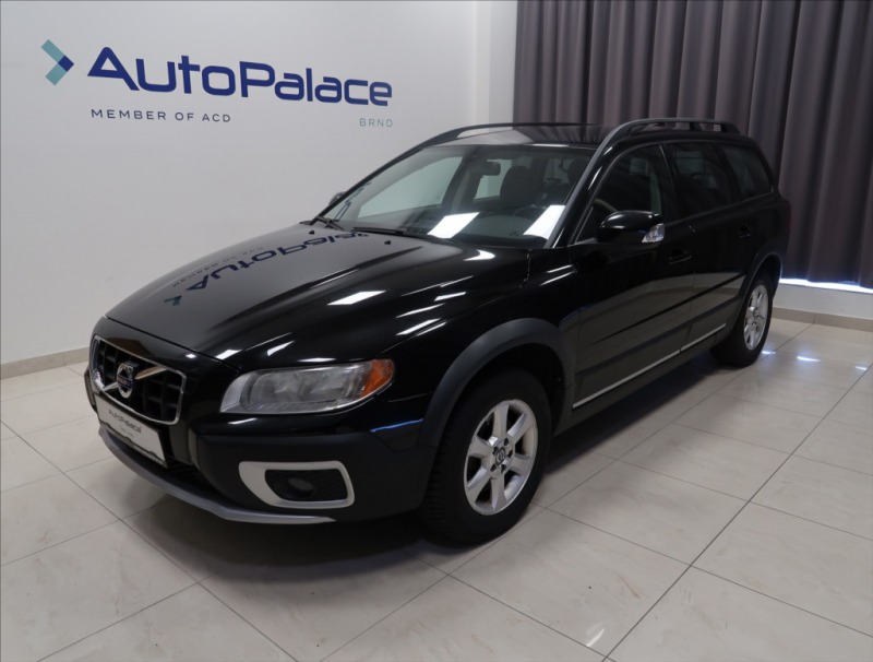 Volvo XC70 2,4 D NAVIGACE TAŽNÉ NOVÉ