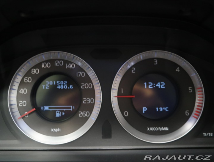 Volvo XC70 2,4 D NAVIGACE TAŽNÉ NOVÉ 2008