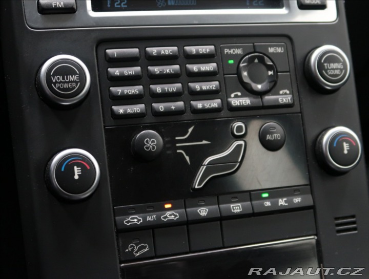 Volvo XC70 2,4 D NAVIGACE TAŽNÉ NOVÉ 2008