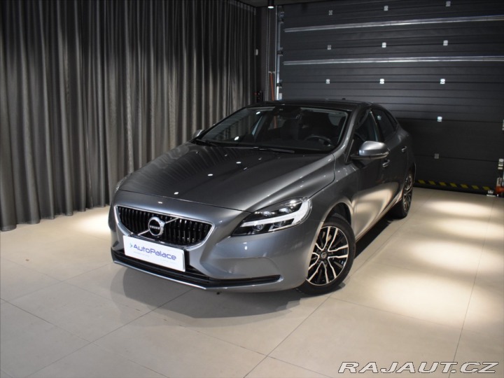 Volvo V40 1,5 T3 Momentum 2018