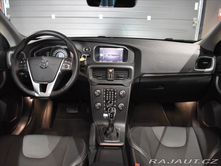 Volvo V40 1,5 Momentum 2018