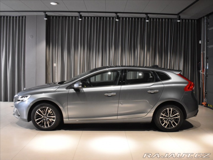 Volvo V40 1,5 T3 Momentum 2018