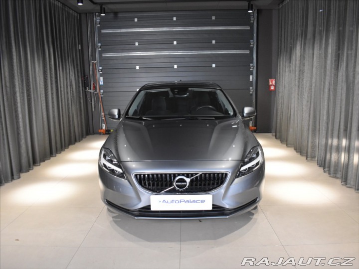 Volvo V40 1,5 Momentum 2018
