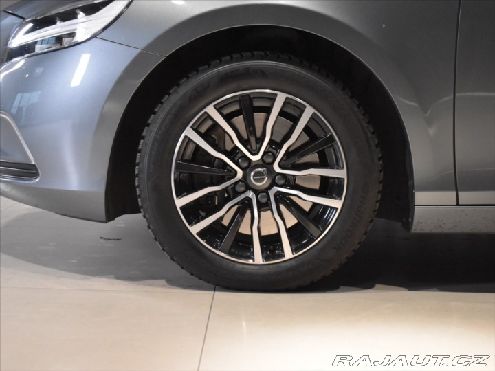 Volvo V40 1,5 T3 Momentum 2018