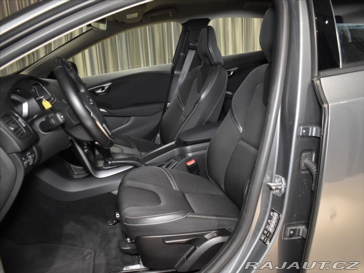 Volvo V40 1,5 Momentum 2018