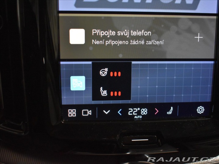 Volvo XC60 2,0 B4 AWD R-Design tažné 2022