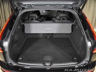 Volvo XC60 2,0 B4 AWD R-Design tažné 2022