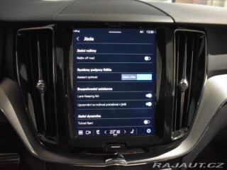 Volvo XC60 2,0 B4 AWD R-Design tažné 2022