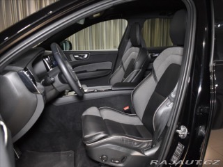 Volvo XC60 2,0 B4 AWD R-Design tažné 2022