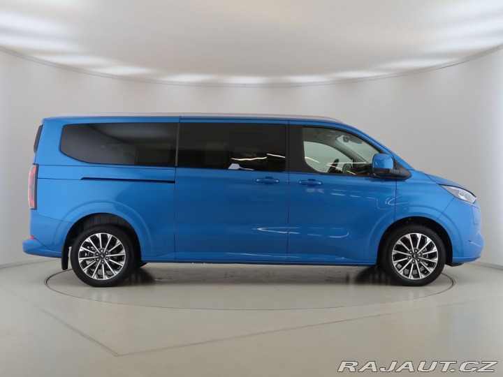Ford Tourneo Custom BEV,160kW,Titánium X,záru 2025