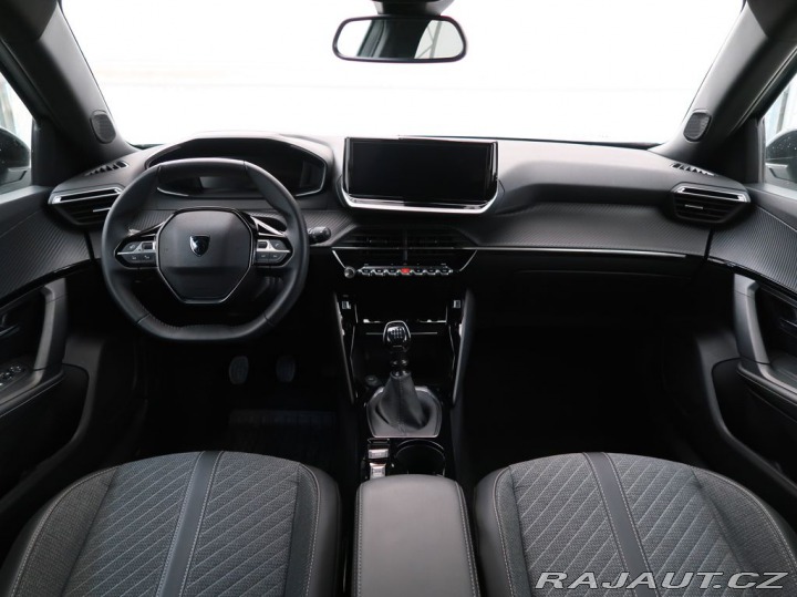 Peugeot 2008 1.2PureTech,74kW,ALLURE,M 1800