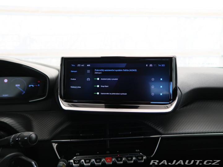 Peugeot 2008 1.2PureTech,74kW,ALLURE,M 1800