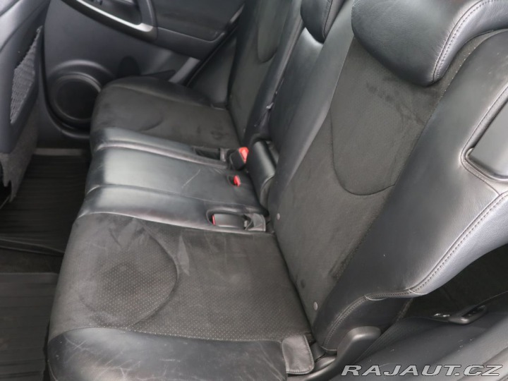 Toyota RAV4 1.8VVT-i,CVT,4x4,ActiveTr 2011