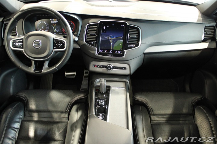 Volvo XC90 B5 AWD 7 míst/PilotAssist 2021